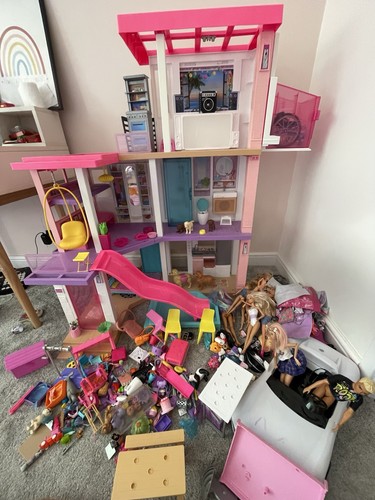 Barbie dream house with lots - barbie,