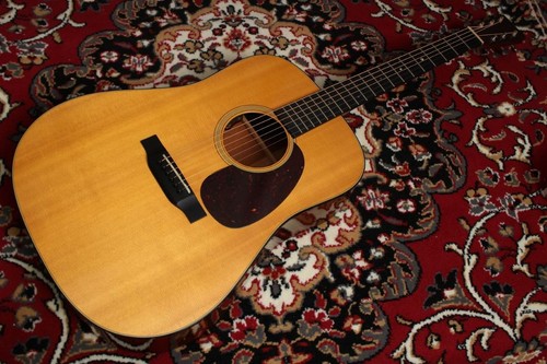 Martin standard acoustic - d-18,