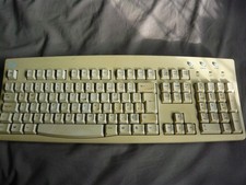 Vintage Accuratus Ceratech beige PS/2 keyboard ACK-260 with Euro key