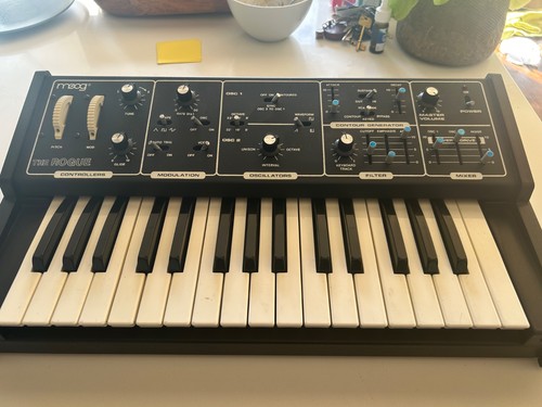 Moog vintage 1980 the rogue - moog, 1980's