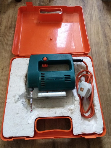 Black decker working jigsaw - decker,