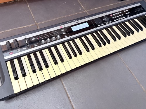 Korg x50 synthesiser - korg, synthesiser.