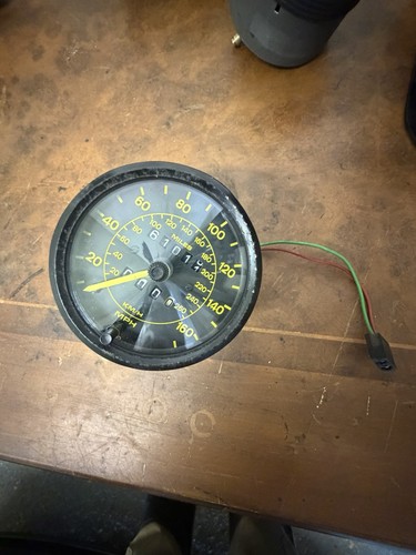 Porsche 944 tachometer - 82-85,