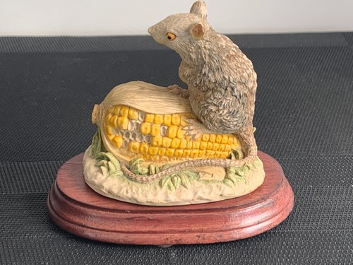 Border fine arts field mouse - field,