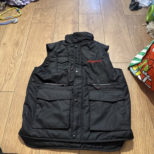 Snap tools gilet - on, body