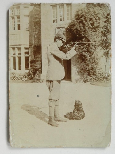 Eric john hussey freke gun - eric, dog