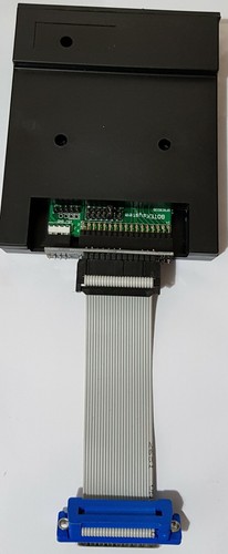 Amiga cable adapter - , attach