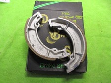YAMAHA DT 175 MX,front brake shoes. NOS