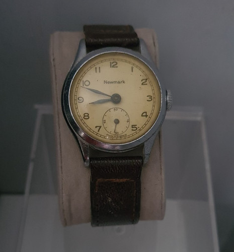 Newmark vintage manual wind - manual,