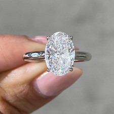 2.5CT Oval Cut Moissanite