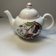 Vintage Wade England Royal Victoria Pottery Teapot