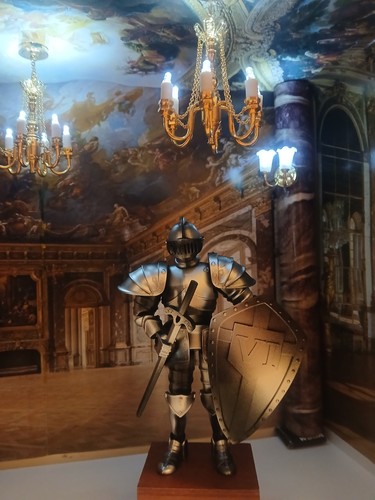 Exquisite tudor artisan - 1/12,