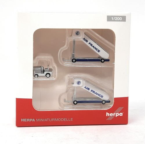 Airplane herpa wings - herpa,