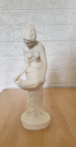 Italian sculpture venus of - of,