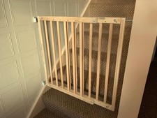 Safetots Stair Gate Wooden, Chunky, Screw Fit Gate, Natural, 63.5cm - 105.5cm