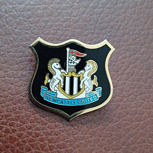 Newcastle united crest enamel - newcastle,