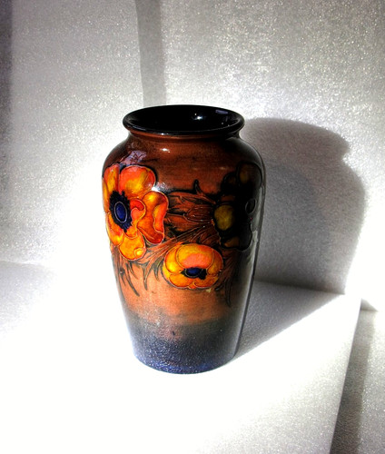 Moorcroft flambe flower - moorcroft,