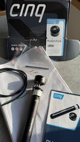 Cinq5 the plug plus hub - plug, 5