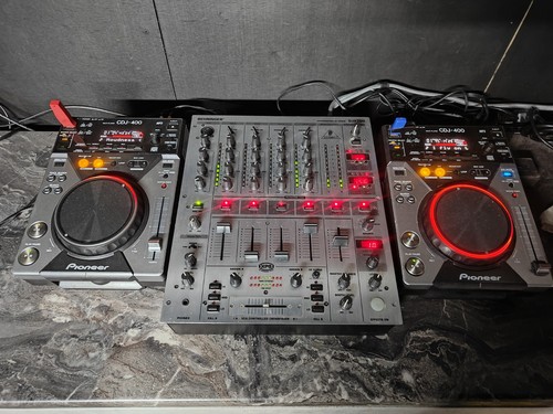 Cdj 400s and - behringer, mixer
