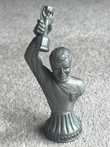 Bobby moore 12cm england 1966 - bobby,