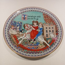 Royal Worcester Thursdays  Child Birthday Plate - Sue Scullard VINTAGE vgc