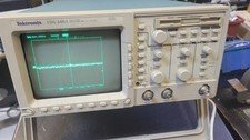 TEKTRONIX TDS 340A DIGITAL OSCILLOSCOPE 2 x 100MHz 500MS/s