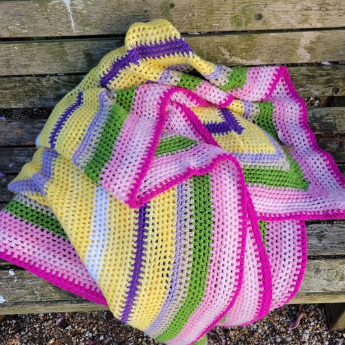 Pretty vintage handmade huge - pretty,