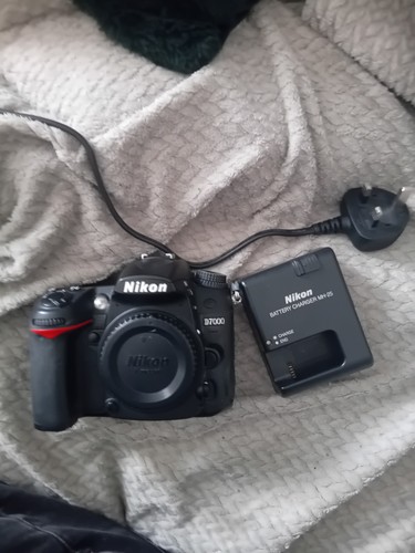 Nikon d7000 dslr - nikon,