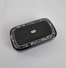 ANTIQUE PAPER MACHE SNUFF BOX