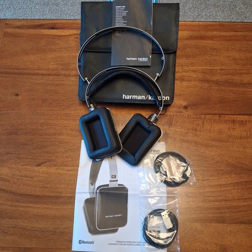 Head phones harman kardon bt - phones,