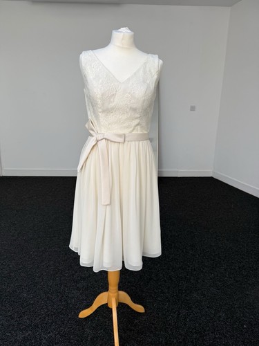Ivory lace chiffon tea - ivory,