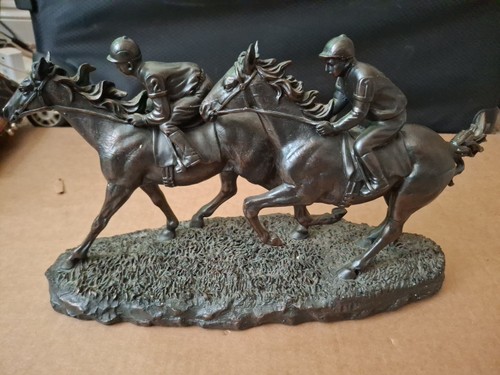 Juliana two horses and jockeys - two,