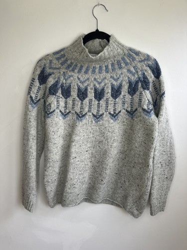 Celtic jumper medium - &,