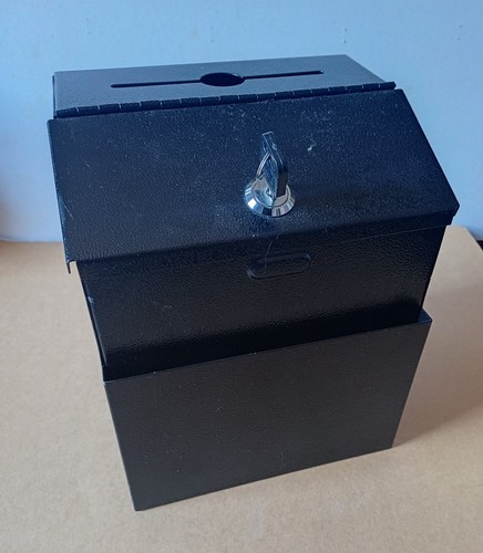 Used wall mounted lockable - wall,