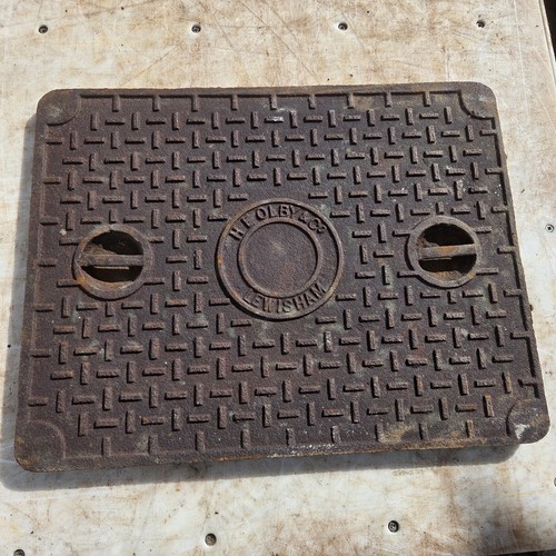 Cast iron manhole cover - cast,