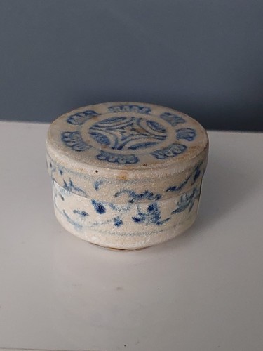 Hoi shipwreck pot and lid - shipwreck,