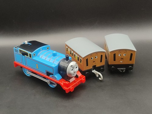 Trackmaster thomas with annie - thomas,
