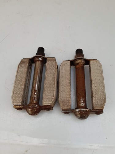 Vintage 1970s bycicle - 1970s, pedals