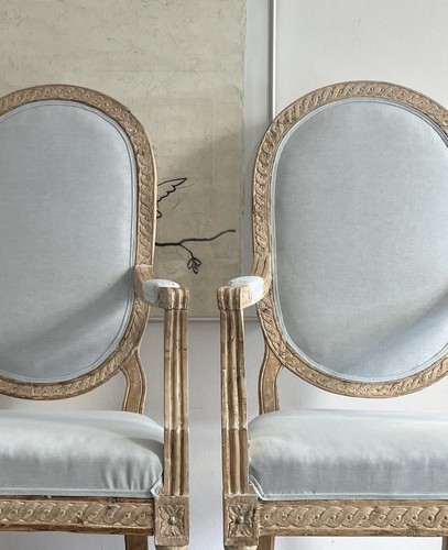 Pair bleached oak - oak, gustavian(?)