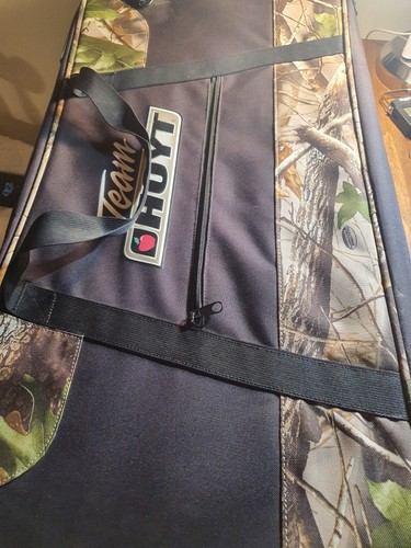 Hoyt compound bow - bow, case