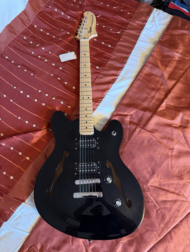 Squier starcaster semi - squier,