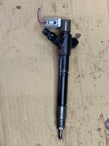 Toyota fuel injector verso - injector,