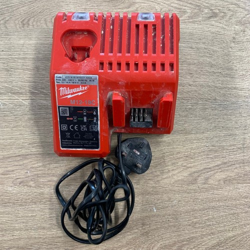 Milwaukee m12 18c - m12-18c, charger