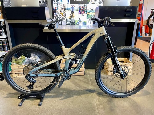 Trek slash gen mountain - gen,