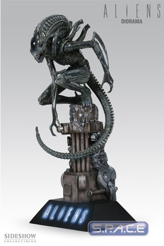 Statue figure sideshow - statue,