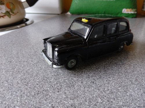 Budgie diecast 5cm long - 10.5cm,