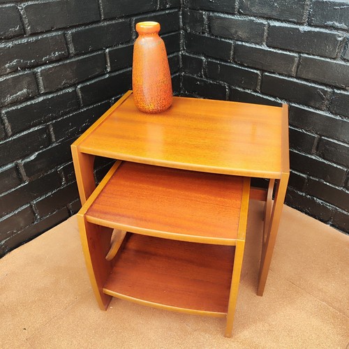 Vintage mid century nesting - mid,