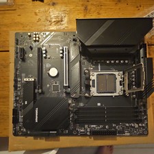 MSI MAG B650 TOMAHAWK WiFi AM5 ATX AMD Motherboard