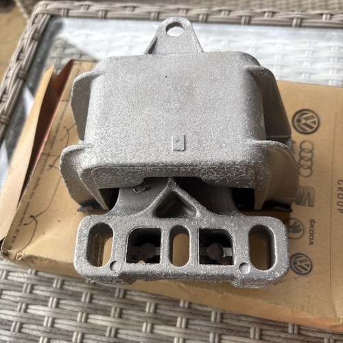 Engine mount for - golf, mk4
