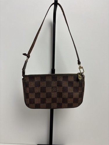 Louis vuitton red interior - louis,